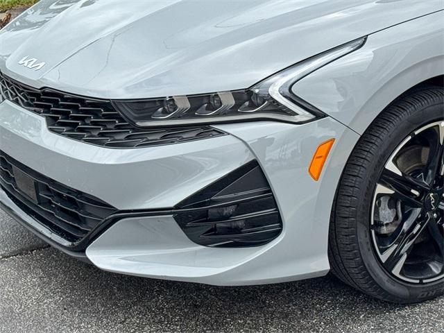 Photo of 2023 Wolf Gray Kia K5