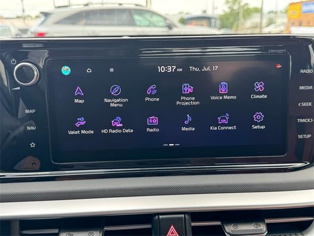 Photo of 2023 Wolf Gray Kia K5
