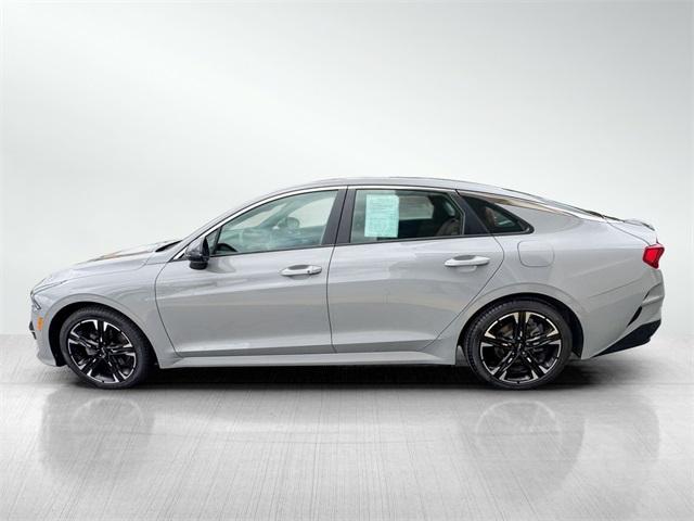 Photo of 2023 Wolf Gray Kia K5