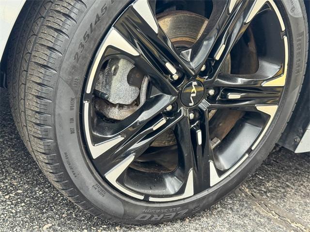 Photo of 2023 Wolf Gray Kia K5