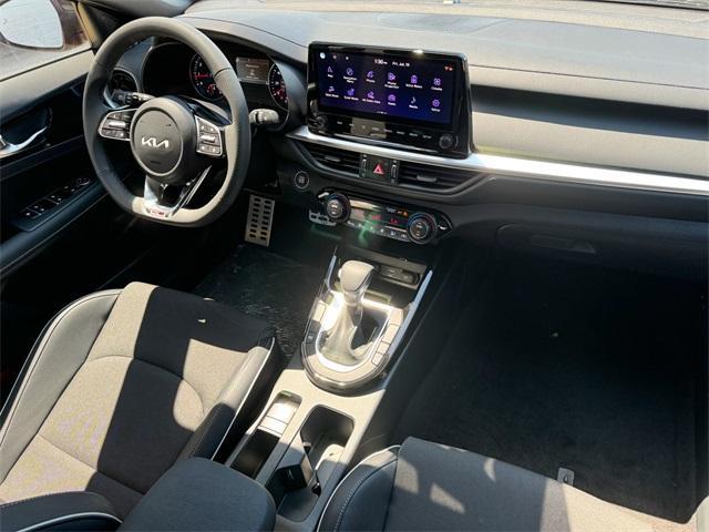 Photo of 2024 Currant Red Kia Forte