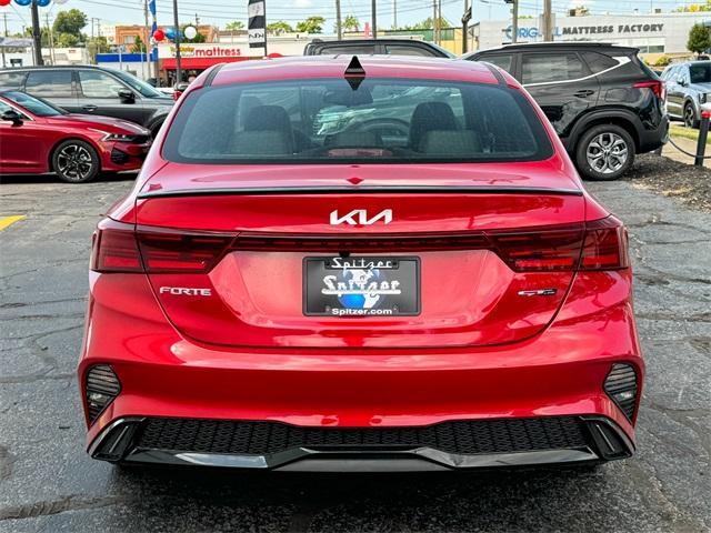 Photo of 2024 Currant Red Kia Forte