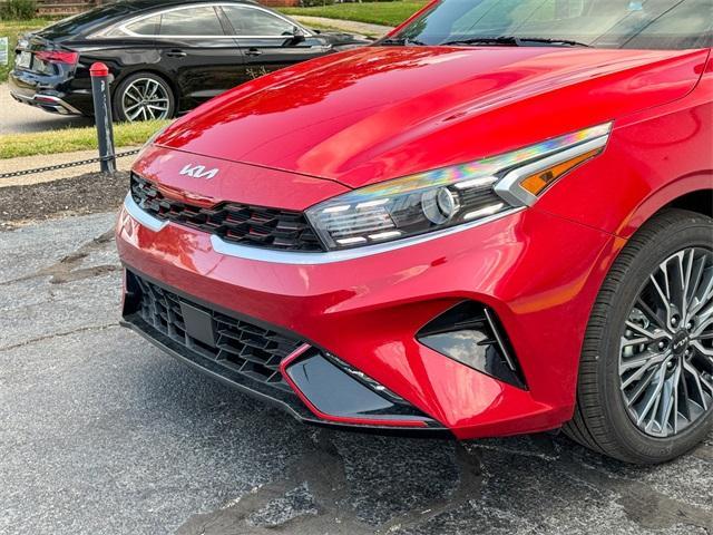 Photo of 2024 Currant Red Kia Forte