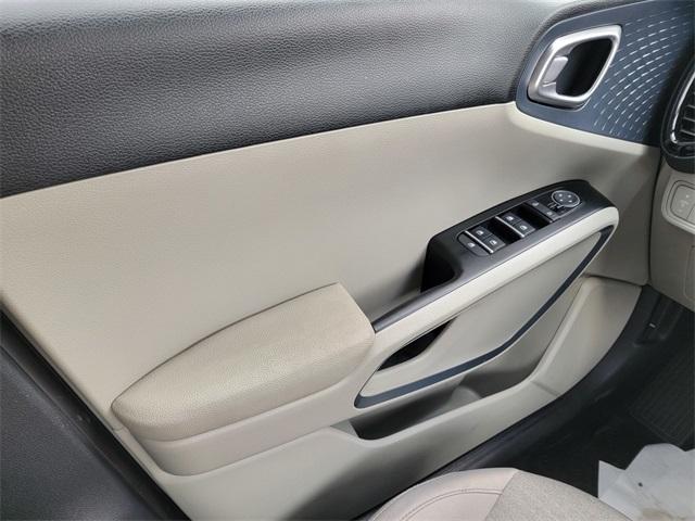 Photo of 2023 Gravity Gray Kia Soul