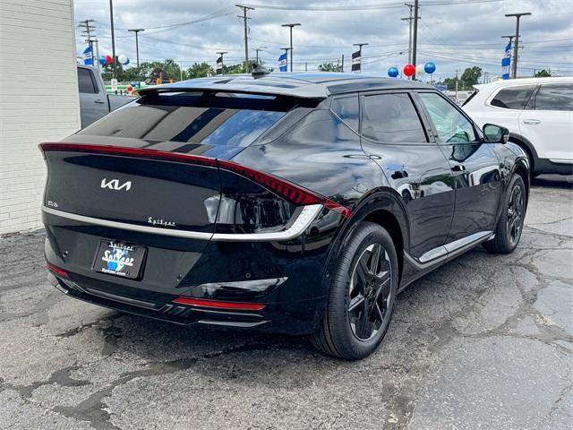 Photo of 2025 Ebony Black Kia EV6
