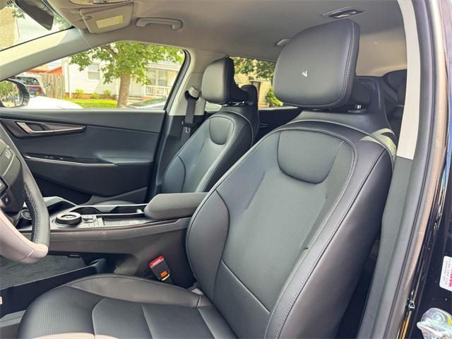Photo of 2025 Ebony Black Kia EV6