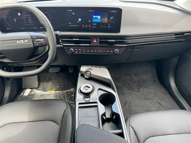 Photo of 2025 Ebony Black Kia EV6
