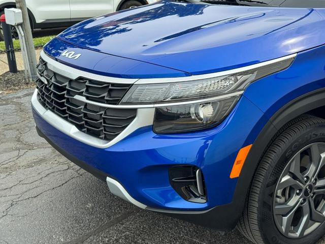 Photo of 2024 Neptune Blue Kia Seltos