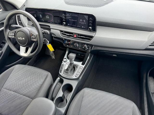 Photo of 2024 Neptune Blue Kia Seltos