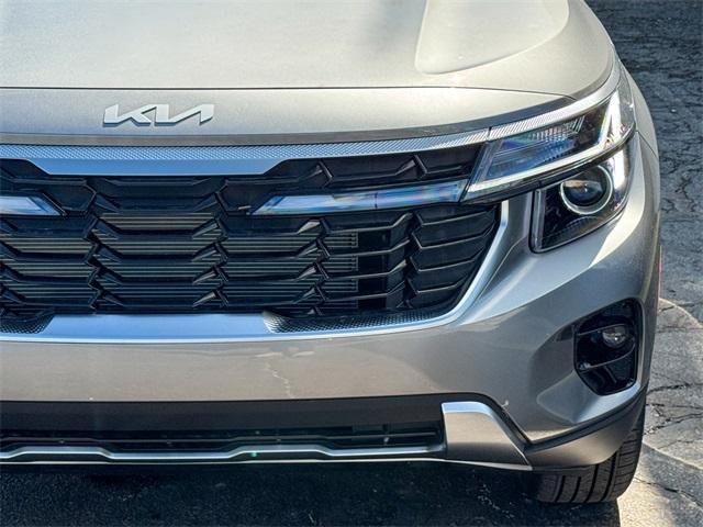 Photo of 2025 Steel Gray Kia Seltos