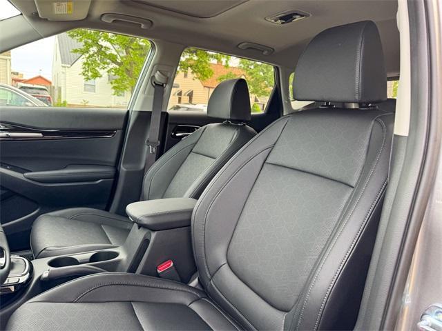 Photo of 2025 Steel Gray Kia Seltos