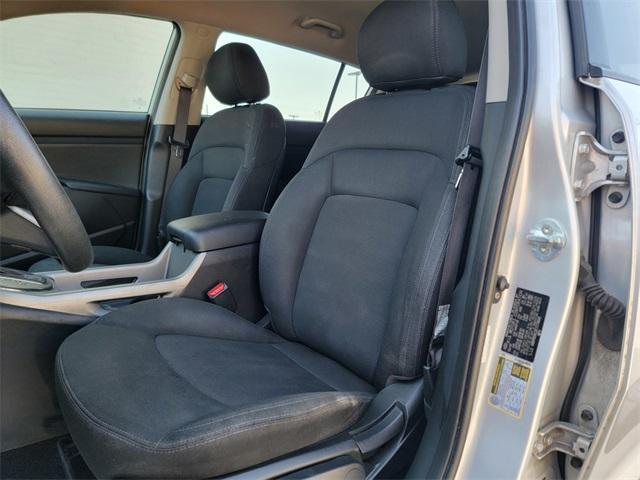Photo of 2015 Bright Silver Kia Sportage