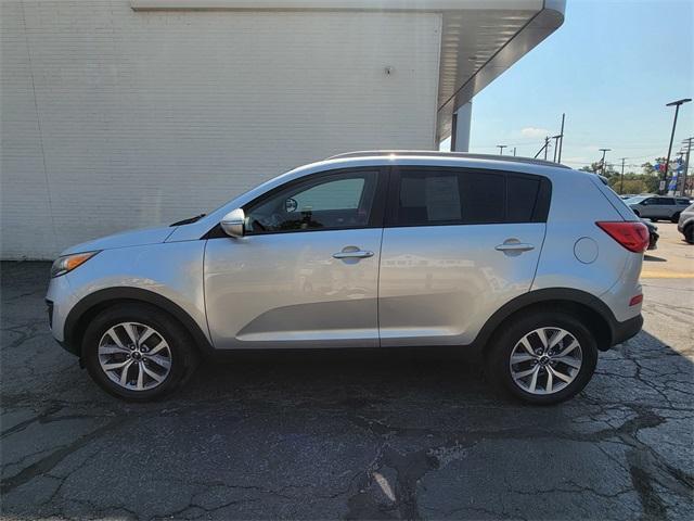 Photo of 2015 Bright Silver Kia Sportage
