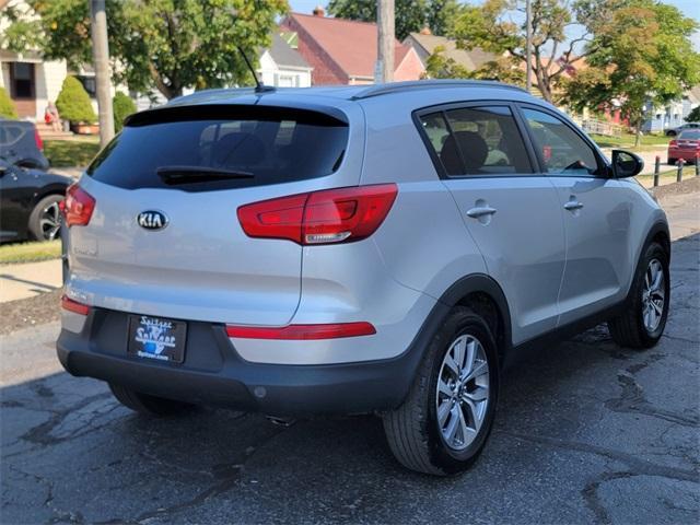 Photo of 2015 Bright Silver Kia Sportage