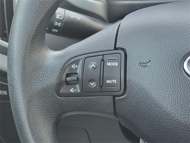 Photo of 2015 Bright Silver Kia Sportage