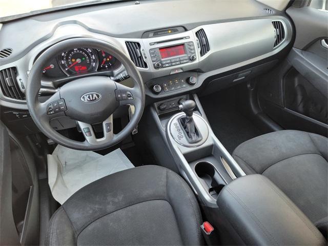 Photo of 2015 Bright Silver Kia Sportage