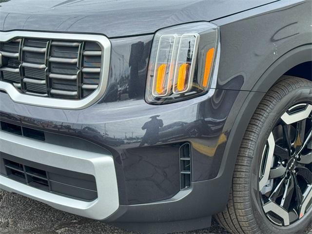 Photo of 2025 Metal Kia Telluride