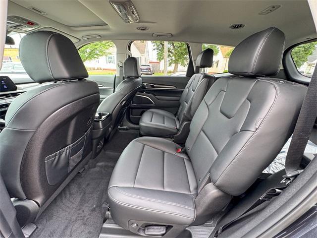 Photo of 2025 Metal Kia Telluride