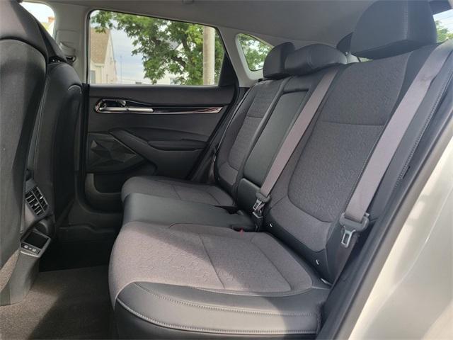 Photo of 2024 Clear White / Black Roof Kia Seltos