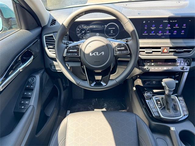 Photo of 2026 Blue Kia Seltos