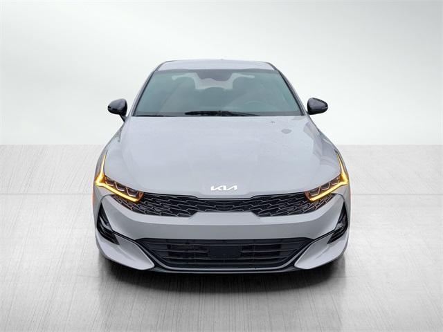 Photo of 2023 Wolf Gray Kia K5