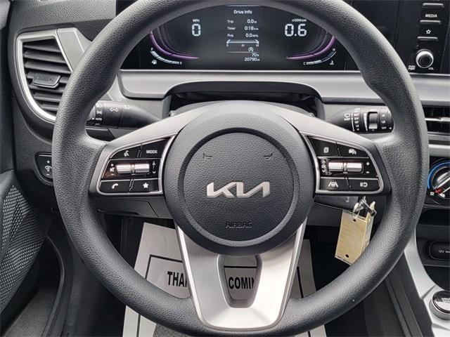 Photo of 2024 Snow White Pearl Kia Seltos