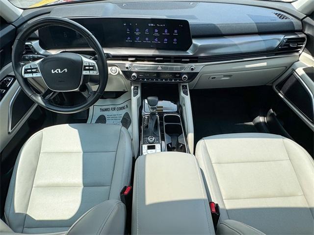 Photo of 2024 Ebony Black Kia Telluride