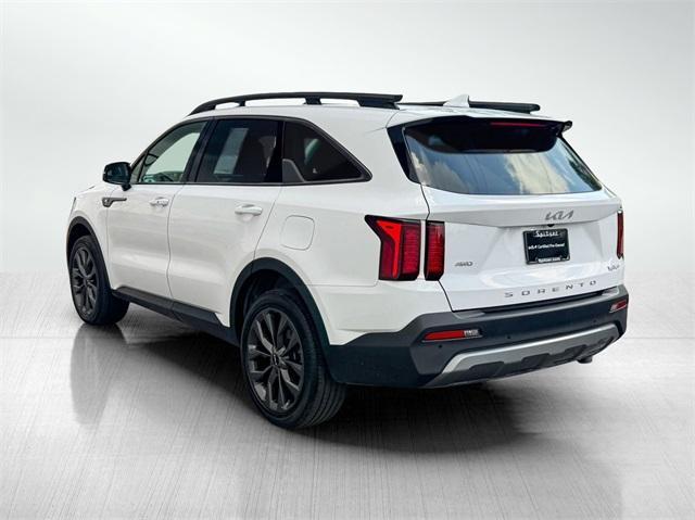 Photo of 2022 Glacial White Pearl Kia Sorento