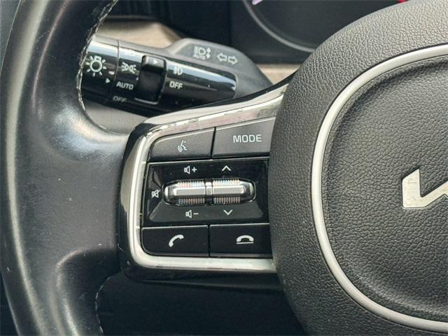 Photo of 2022 Glacial White Pearl Kia Sorento
