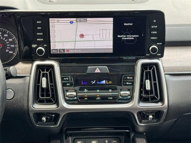 Photo of 2022 Glacial White Pearl Kia Sorento