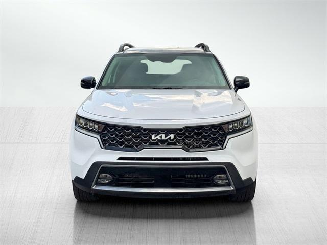 Photo of 2022 Glacial White Pearl Kia Sorento