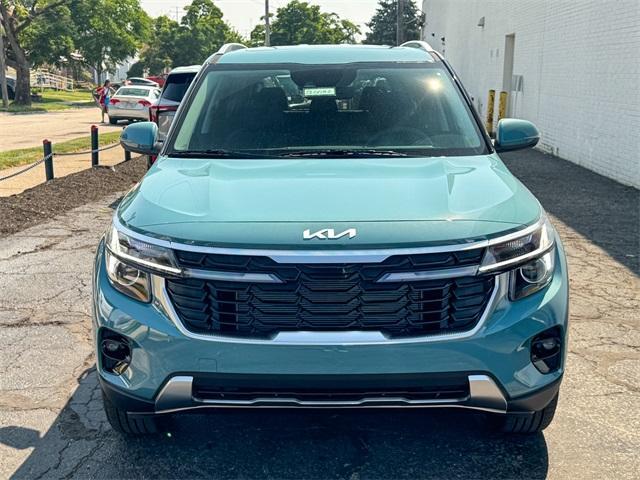 Photo of 2026 Blue Kia Seltos