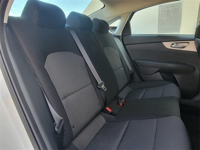 Photo of 2022 Snow White Pearl Kia Forte
