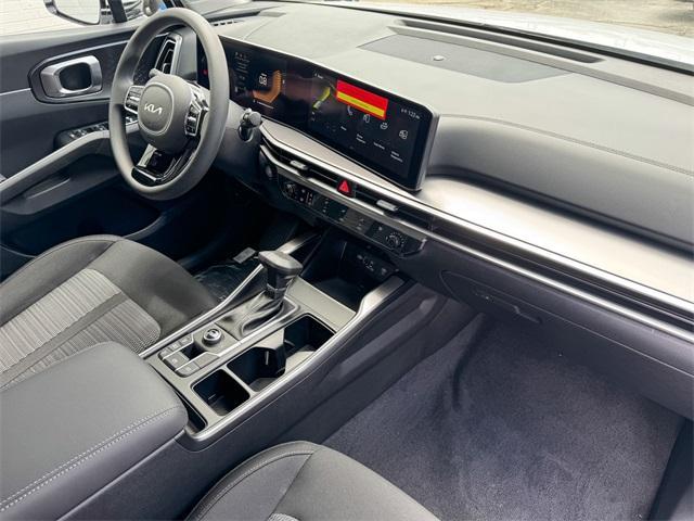 Photo of 2025 Glacial White Pearl Kia Sorento