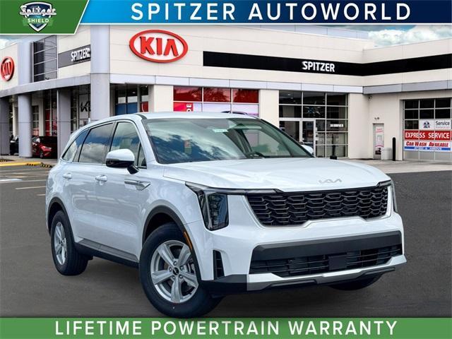 Photo of 2025 Glacial White Pearl Kia Sorento
