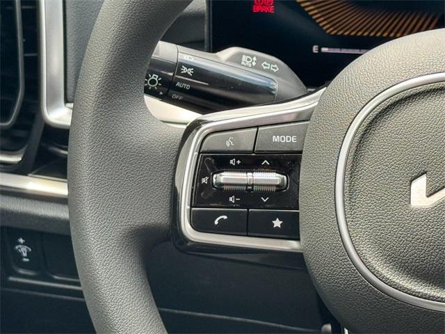 Photo of 2025 Glacial White Pearl Kia Sorento