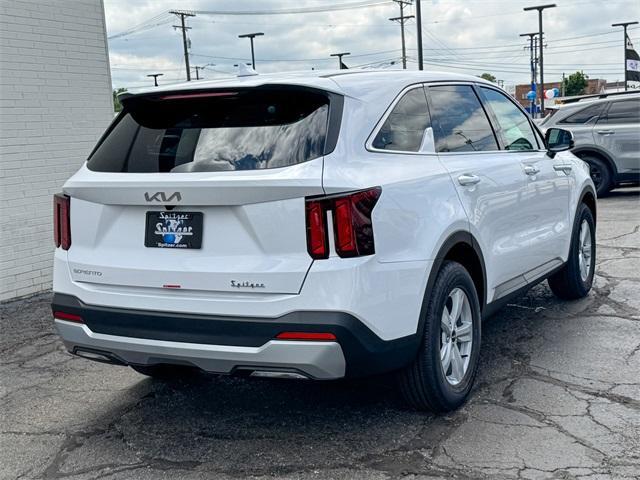 Photo of 2025 Glacial White Pearl Kia Sorento