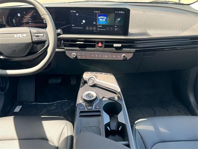 Photo of 2025 Wolf Gray Kia EV6