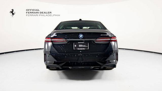 Photo of 2025 Black Sapphire Metallic BMW i5