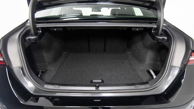 Photo of 2025 Black Sapphire Metallic BMW i5