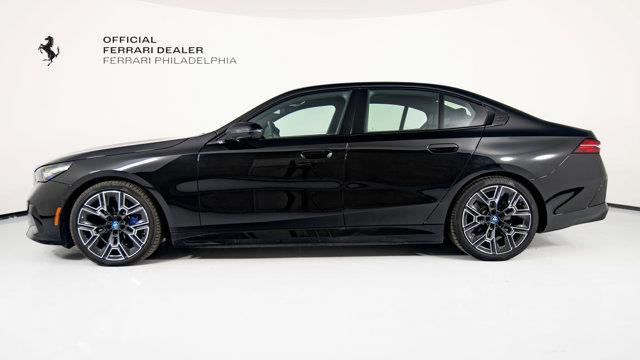 Photo of 2025 Black Sapphire Metallic BMW i5