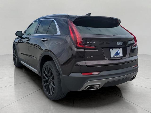 Photo of 2021 Garnet Metallic Cadillac XT4