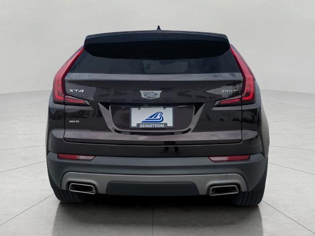 Photo of 2021 Garnet Metallic Cadillac XT4