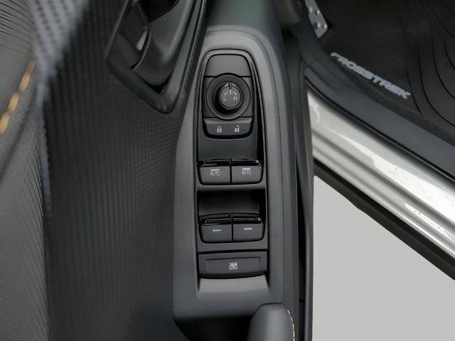 Photo of 2025 Crystal White Pearl Subaru Crosstrek