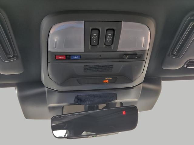 Photo of 2025 Crystal White Pearl Subaru Crosstrek