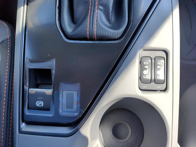 Photo of 2025 Crystal White Pearl Subaru Crosstrek