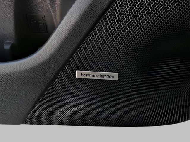 Photo of 2025 Crystal White Pearl Subaru Crosstrek