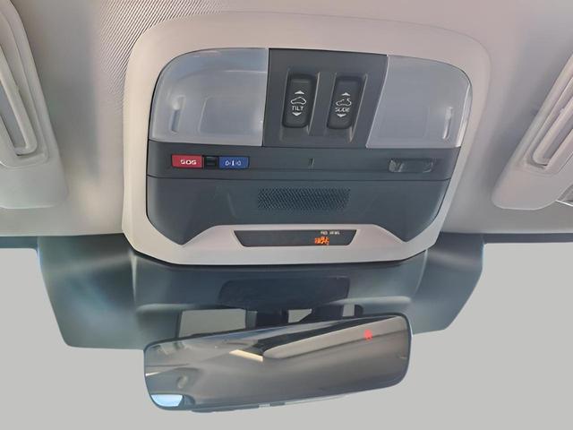 Photo of 2025 Crystal White Pearl Subaru Crosstrek