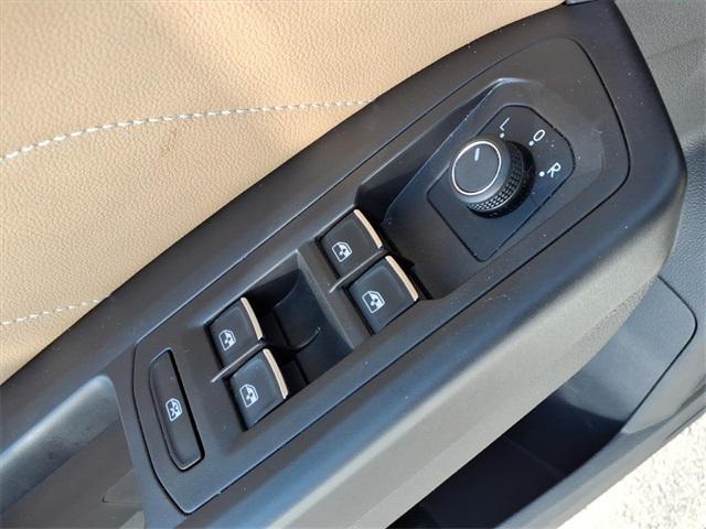 Photo of 2022 Pure White Volkswagen Atlas Cross Sport