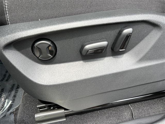 Photo of 2025 Mountain Lake B Volkswagen Atlas